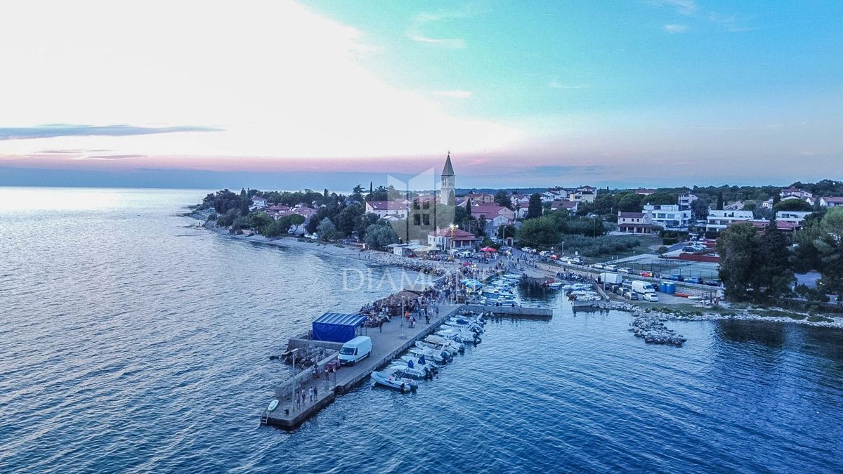 Umago, San Lorenzo, Trilocale arredato con vista mare!