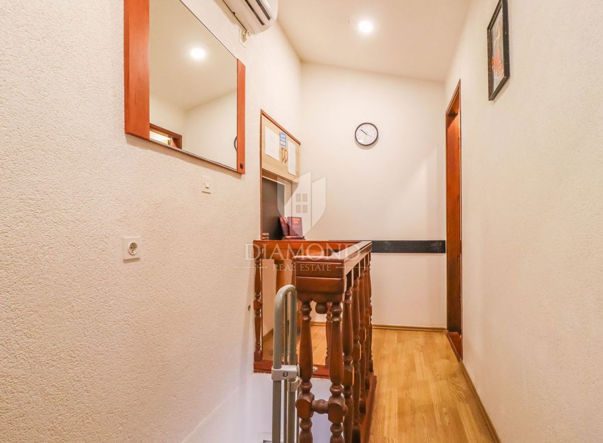 Occasione! Rovigno! Centro! Appartamento con due terrazze!