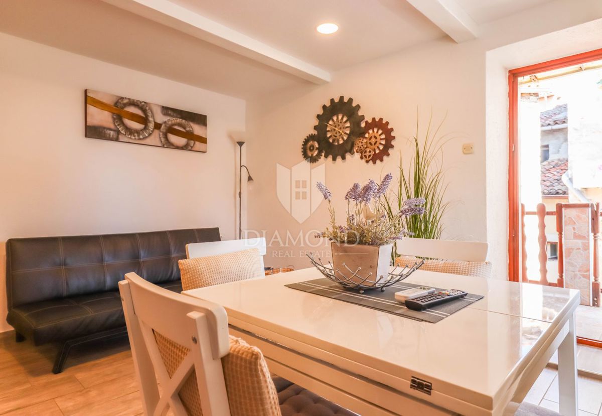 Occasione! Rovigno! Centro! Appartamento con due terrazze!