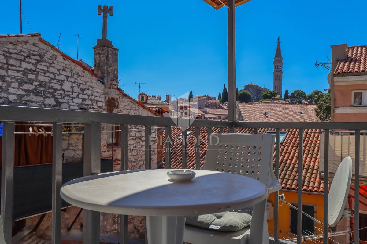 Occasione! Rovigno! Centro! Appartamento con due terrazze!