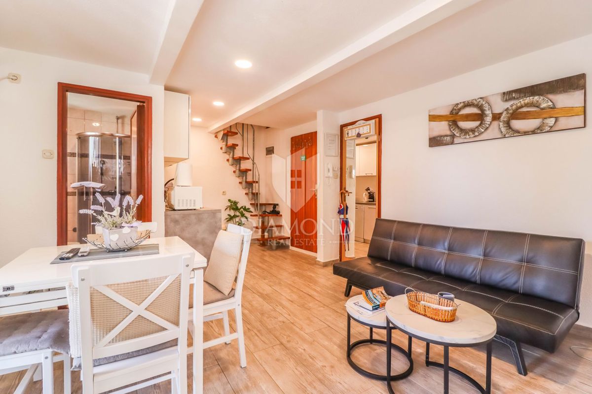 Occasione! Rovigno! Centro! Appartamento con due terrazze!