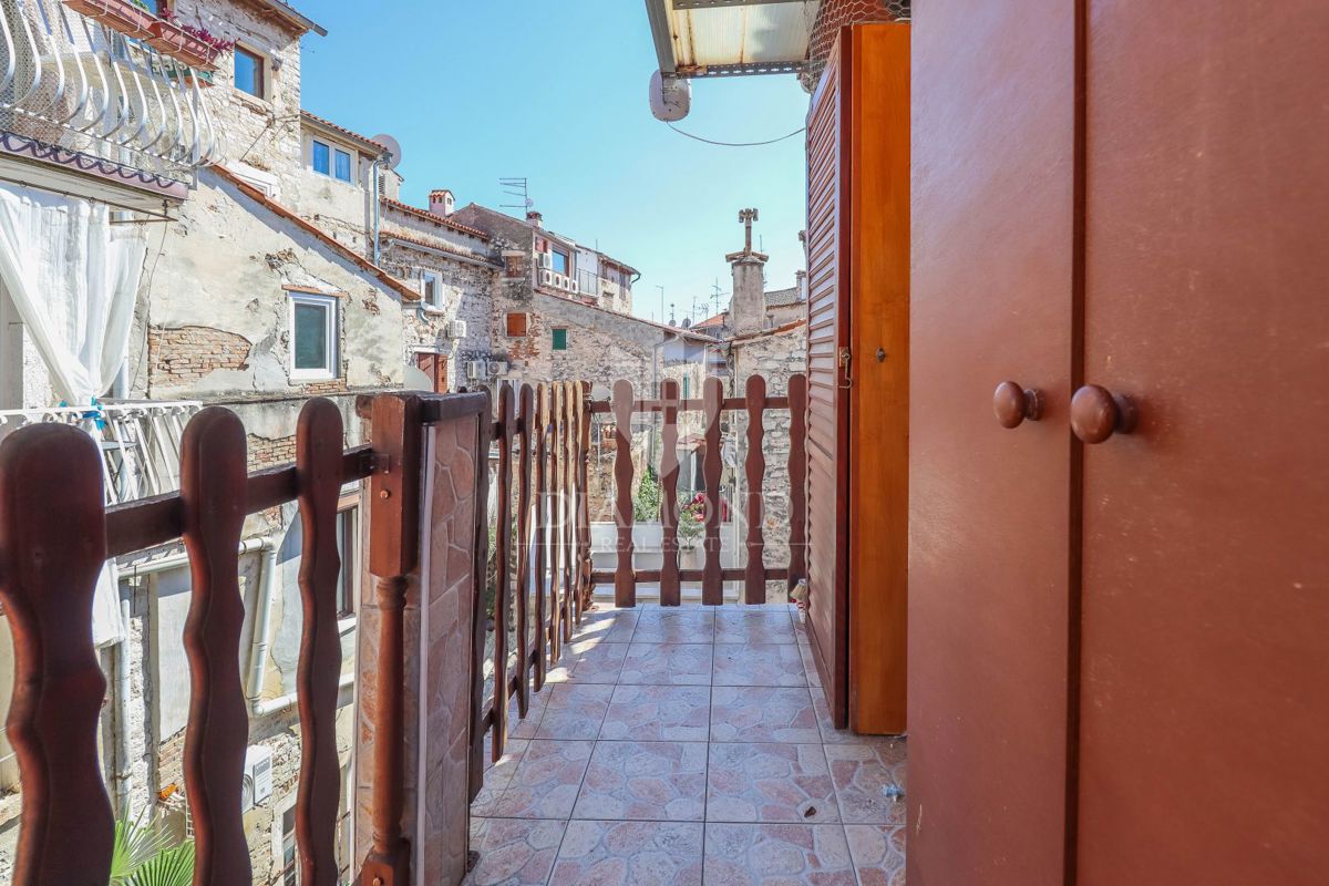 Occasione! Rovigno! Centro! Appartamento con due terrazze!