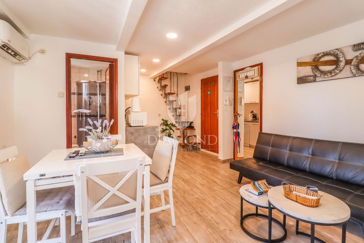 Occasione! Rovigno! Centro! Appartamento con due terrazze!