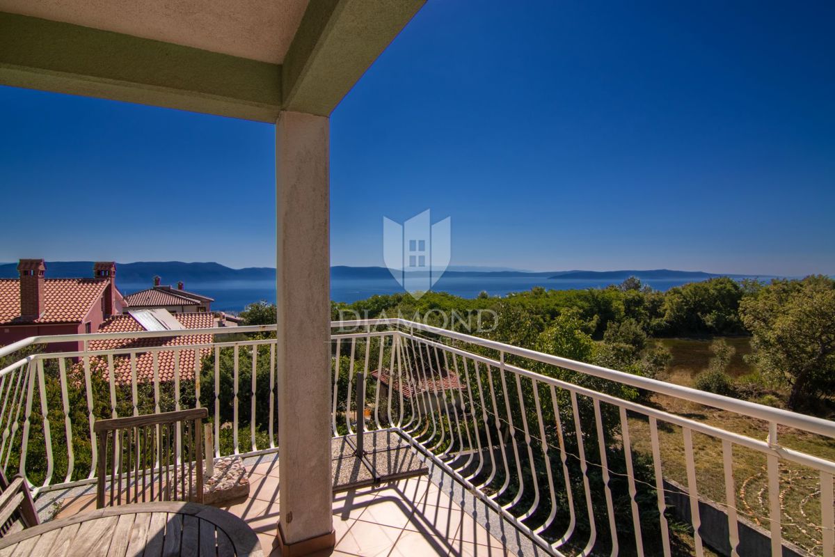 Rabac, Labin, ottimo appartamento con splendida vista mare