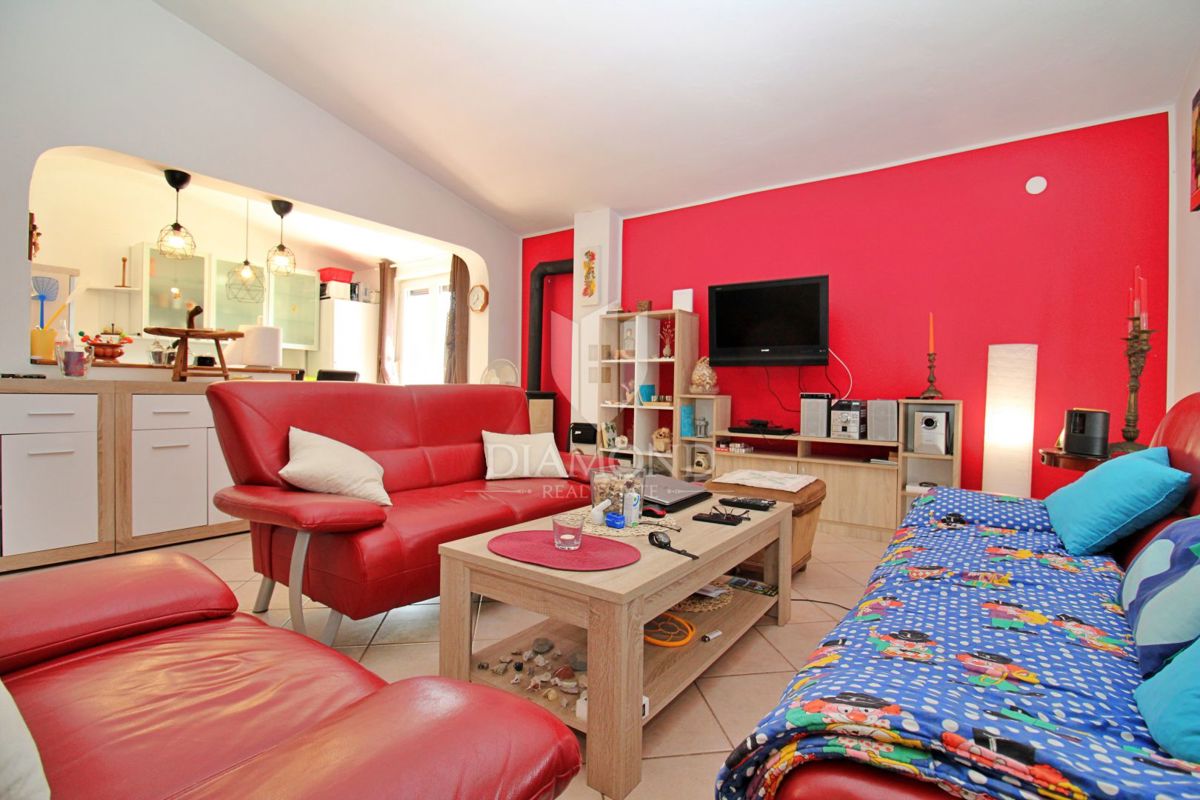 Barban, dintorni, casa con dependance e piscina