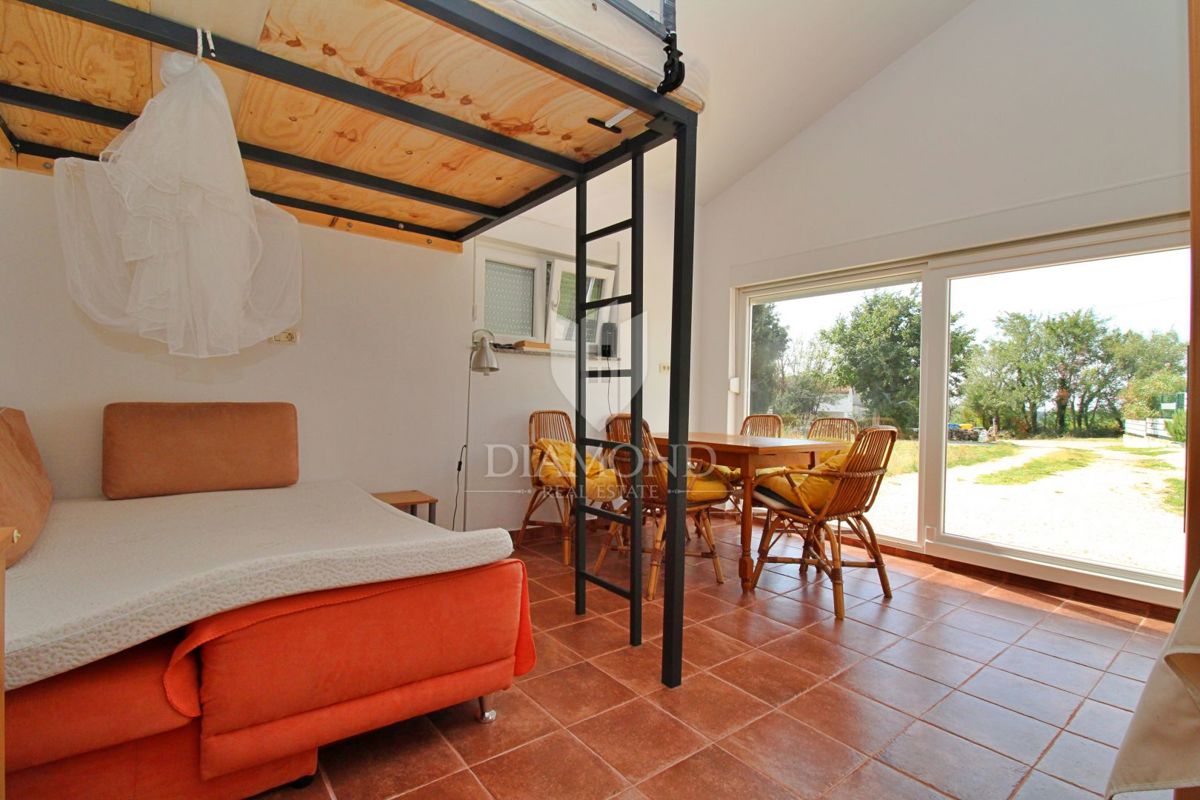 Barban, dintorni, casa con dependance e piscina