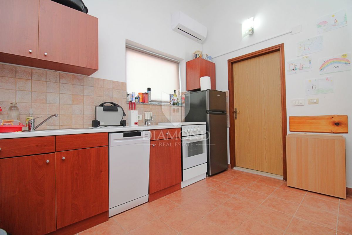 Barban, dintorni, casa con dependance e piscina