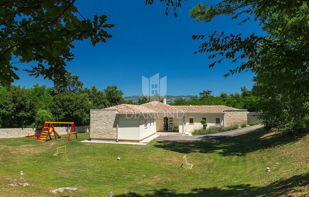 Labin, dintorni – villa con piscina e totale privacy