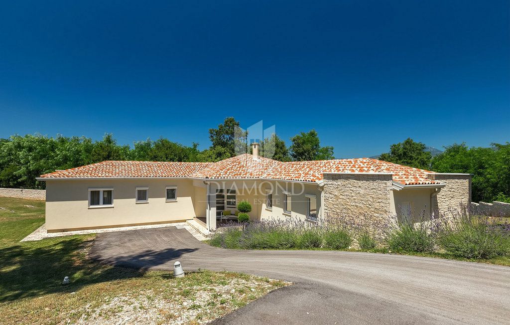 Labin, dintorni – villa con piscina e totale privacy