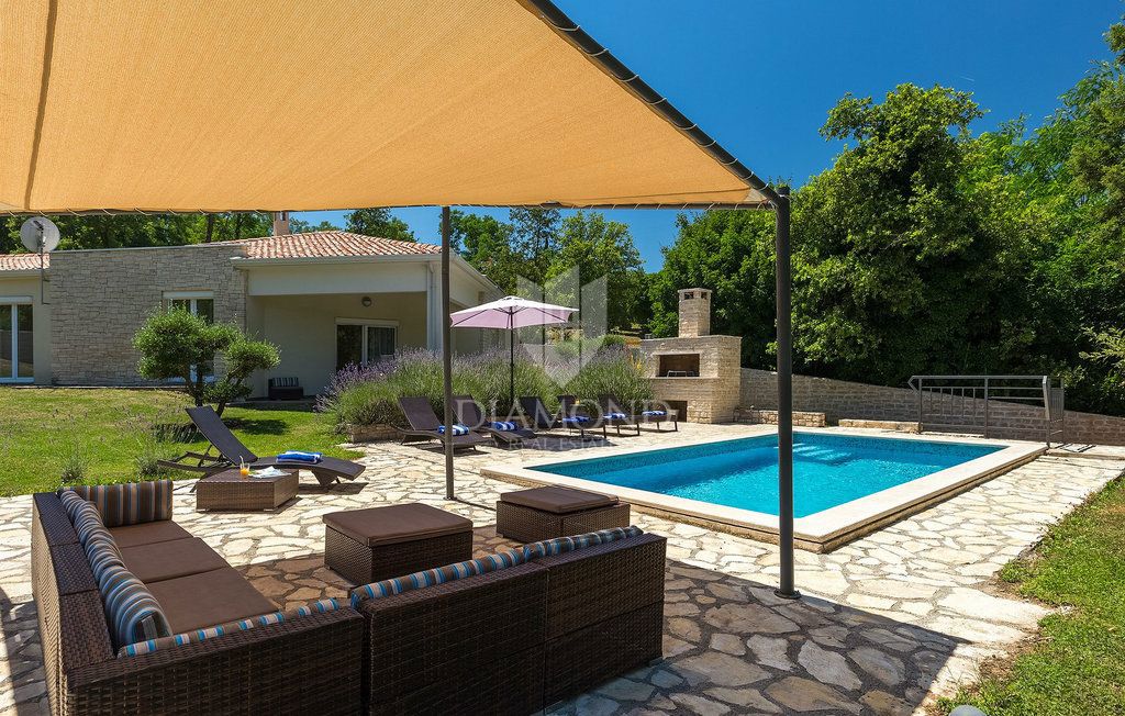 Labin, dintorni – villa con piscina e totale privacy