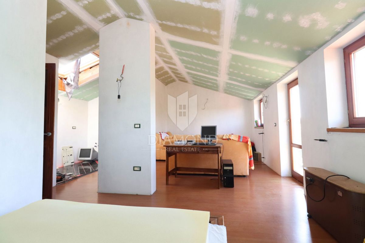 OCCASIONE! Pomer - casa indipendente a 150 m dal mare! 