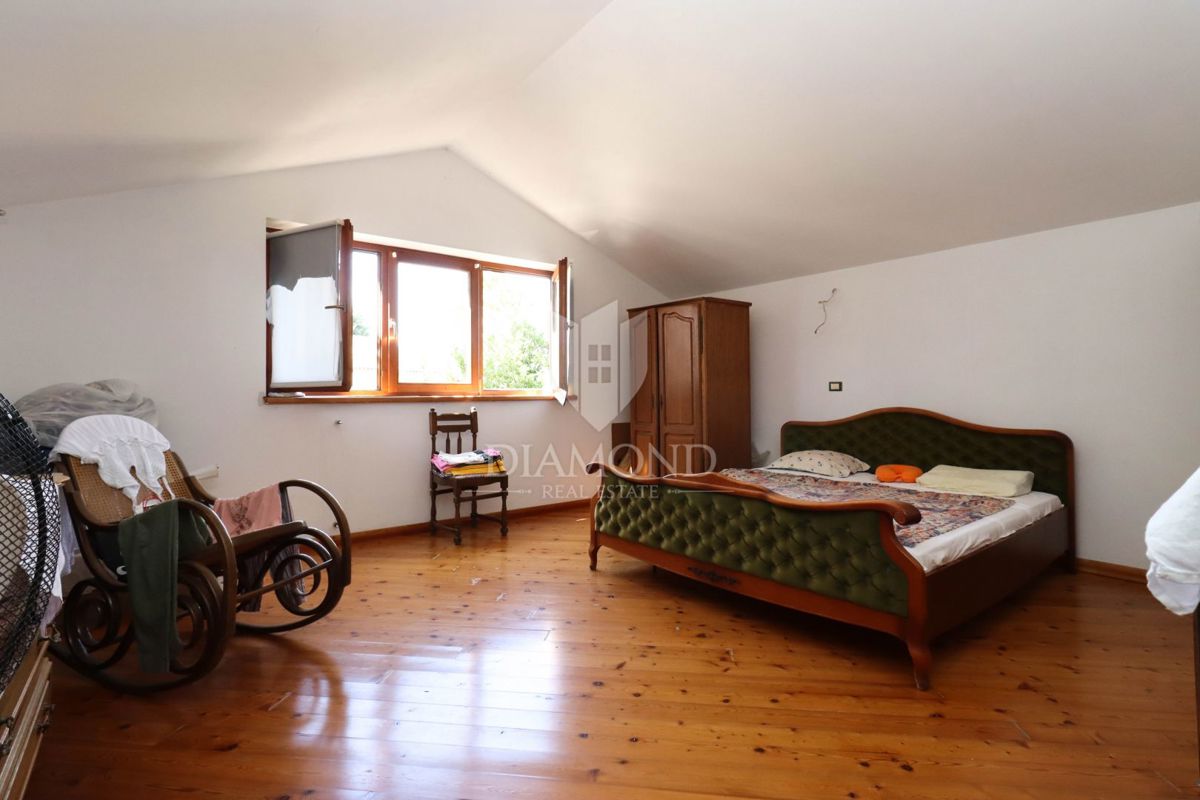 OCCASIONE! Pomer - casa indipendente a 150 m dal mare! 