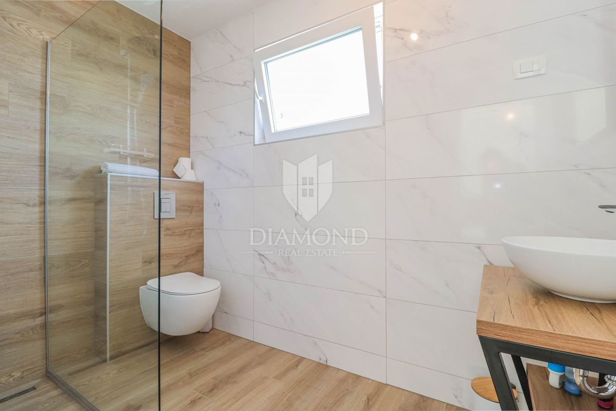 Cittanova, casa moderna con piscina!