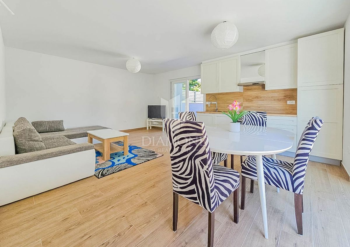 Cittanova, casa moderna con piscina!