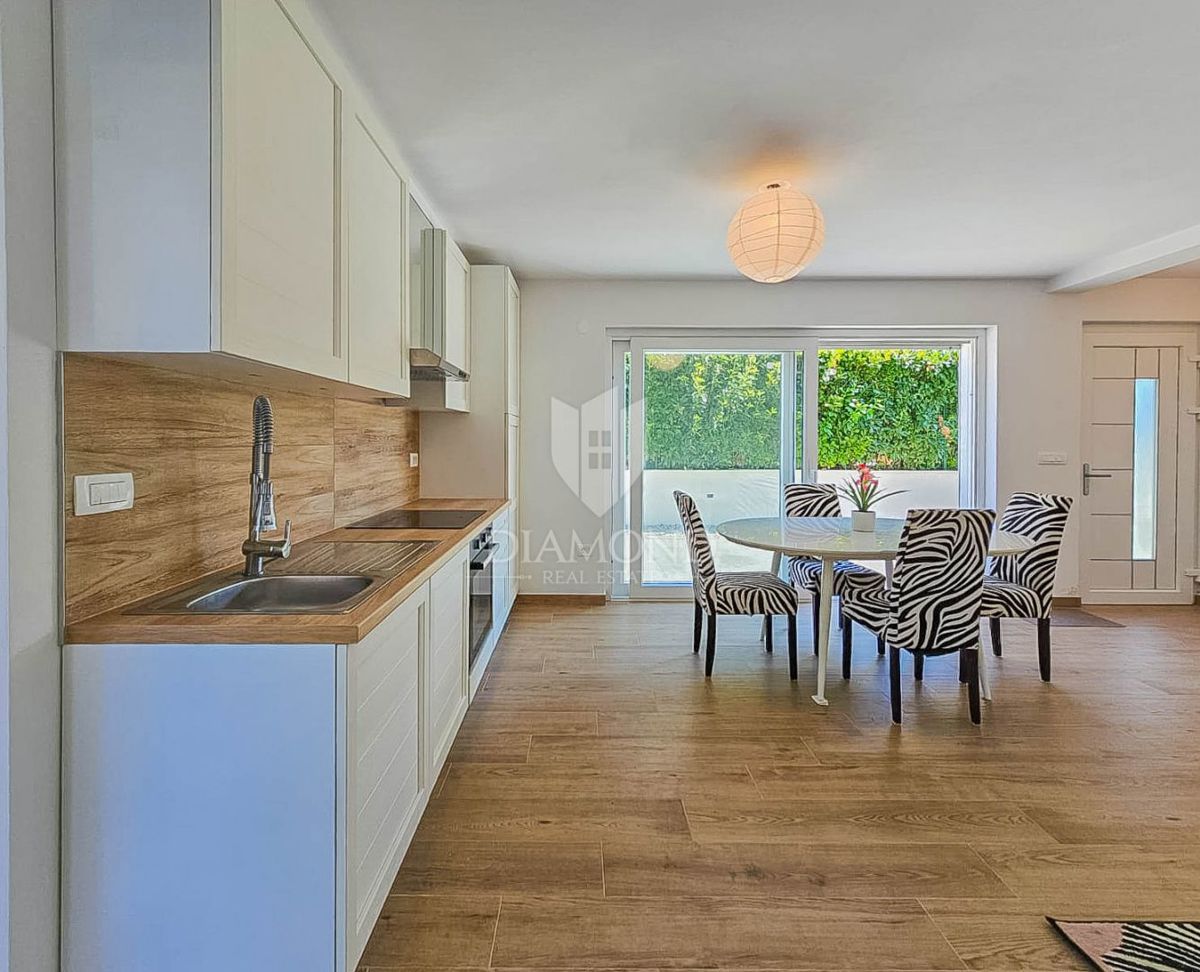 Cittanova, casa moderna con piscina!