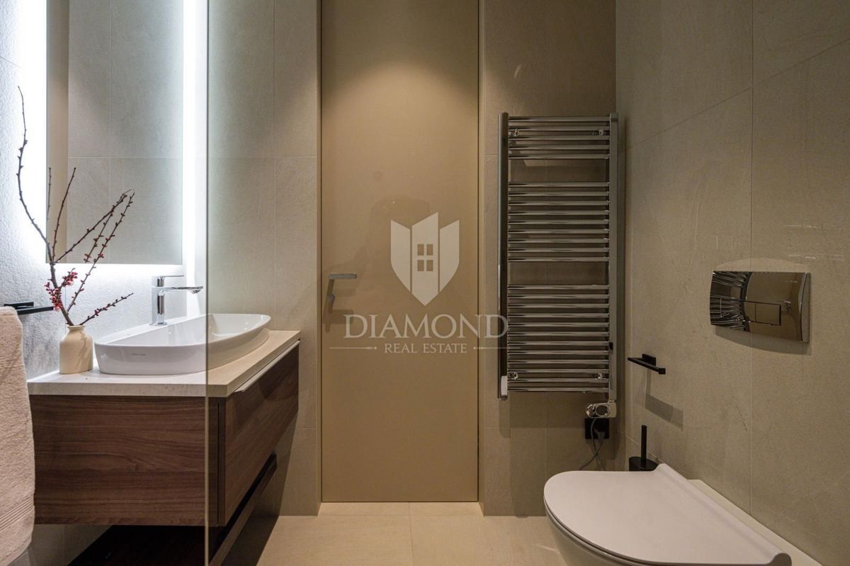 Parenzo, esclusiva villa smart home con piscina