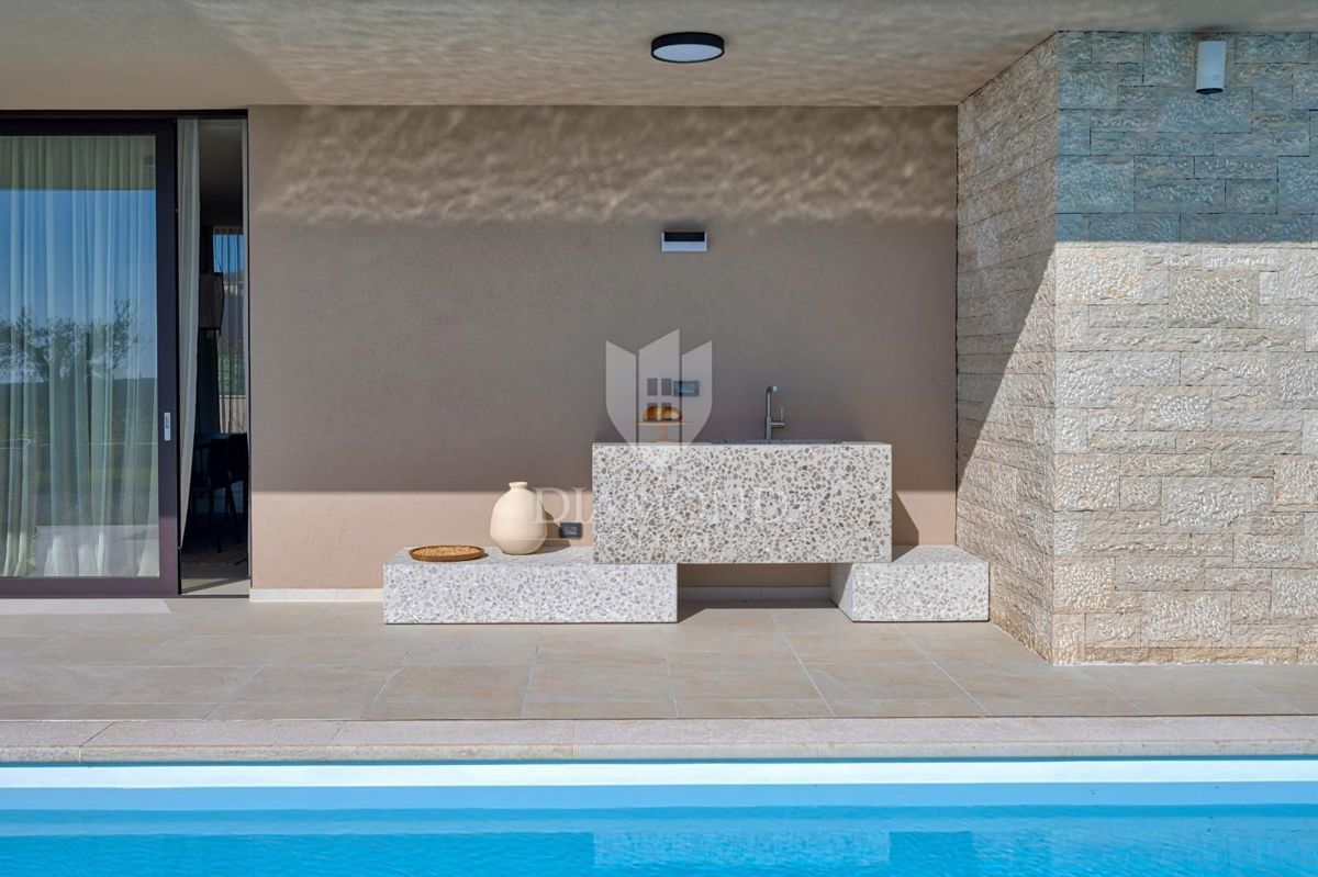 Parenzo, esclusiva villa smart home con piscina