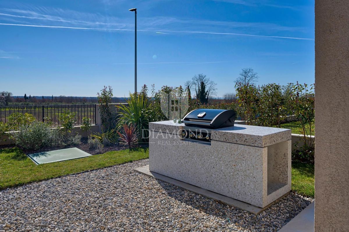 Parenzo, esclusiva villa smart home con piscina