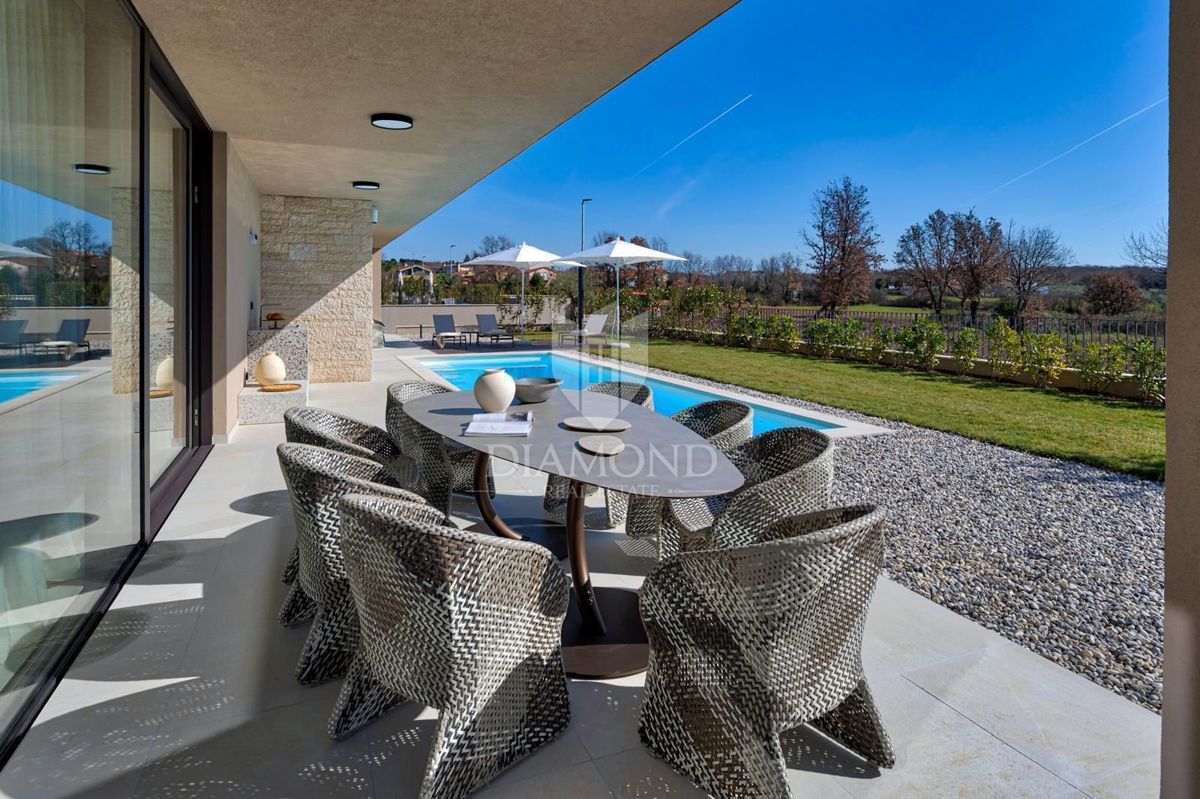 Parenzo, esclusiva villa smart home con piscina