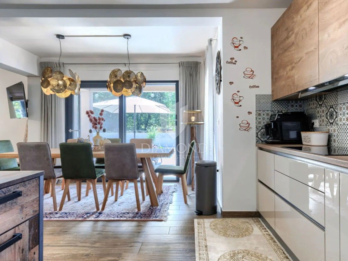 LLabin – Moderna Villa Vacanze in Zona Tranquilla