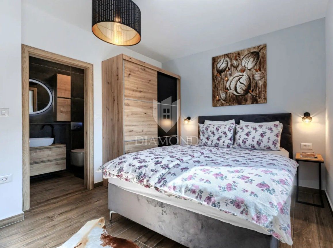 LLabin – Moderna Villa Vacanze in Zona Tranquilla