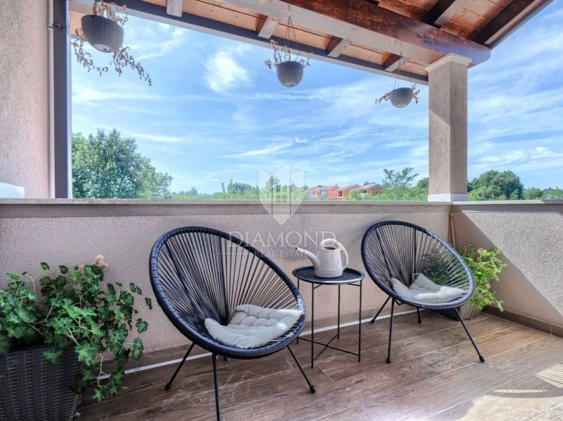 LLabin – Moderna Villa Vacanze in Zona Tranquilla