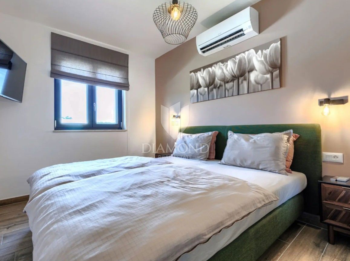 LLabin – Moderna Villa Vacanze in Zona Tranquilla