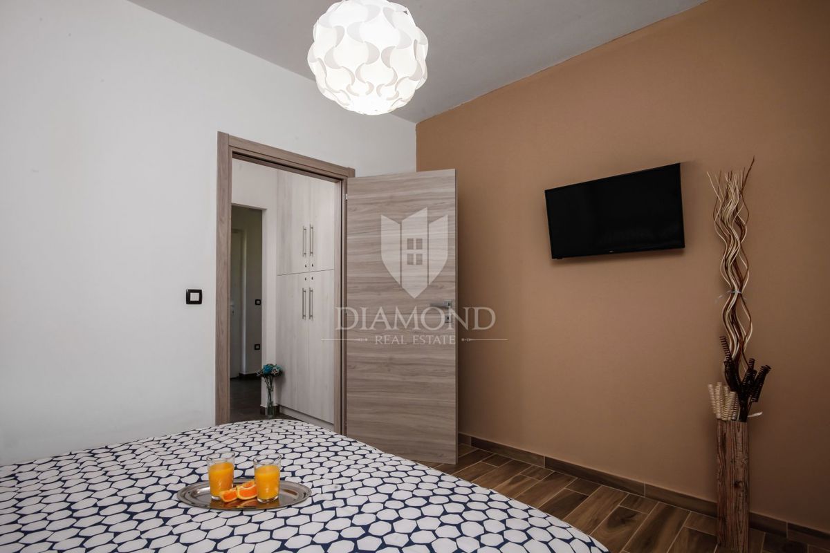 Casa con piscina, zona di Labin