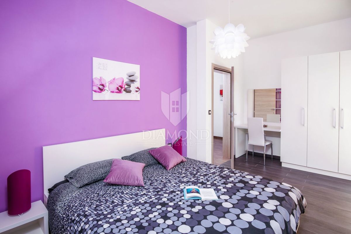 Casa con piscina, zona di Labin