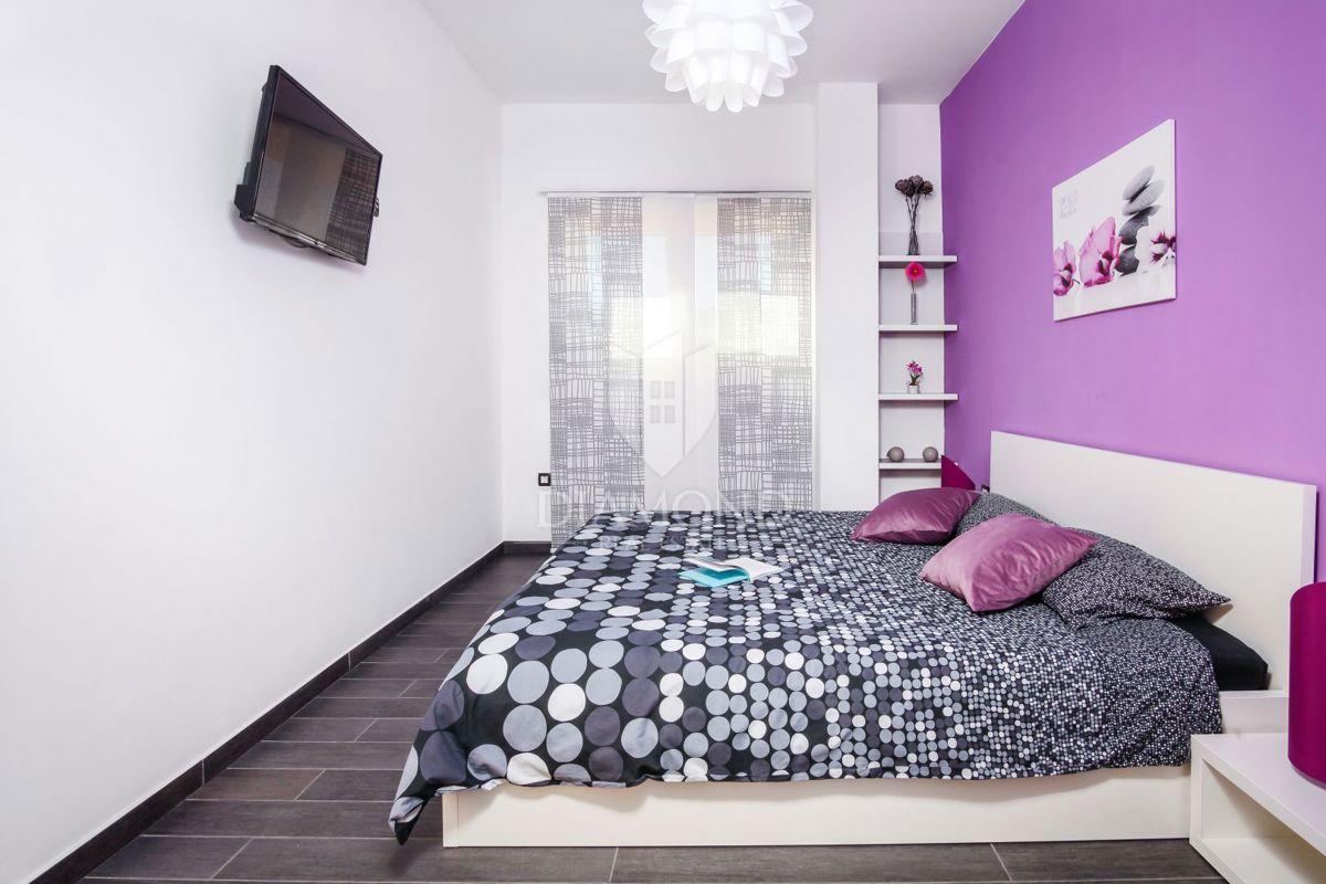 Casa con piscina, zona di Labin