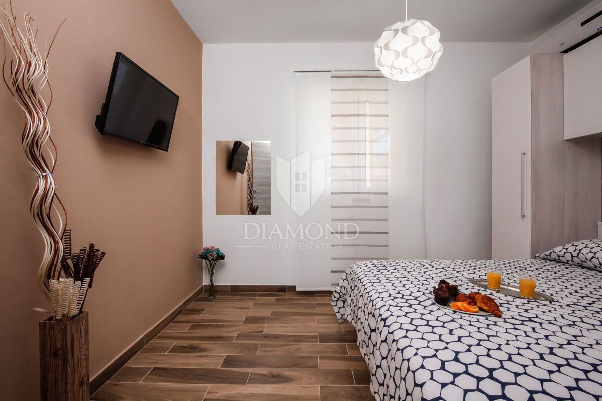 Casa con piscina, zona di Labin