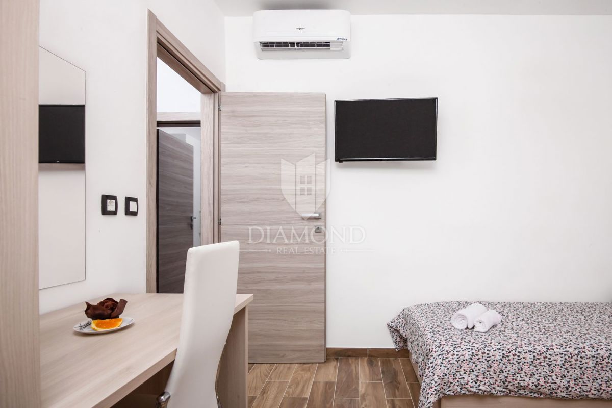 Casa con piscina, zona di Labin