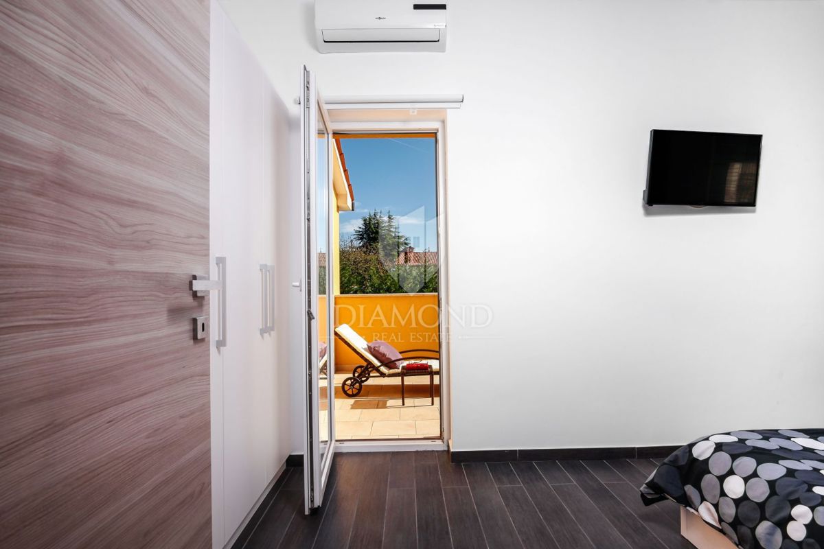 Casa con piscina, zona di Labin