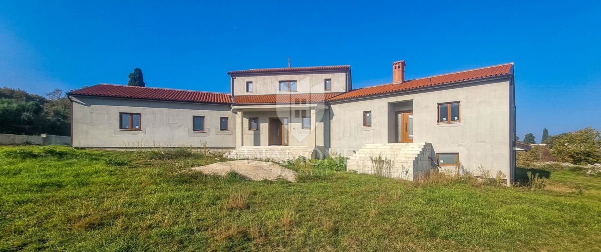 Rovigno, imponente villa in una posizione perfetta