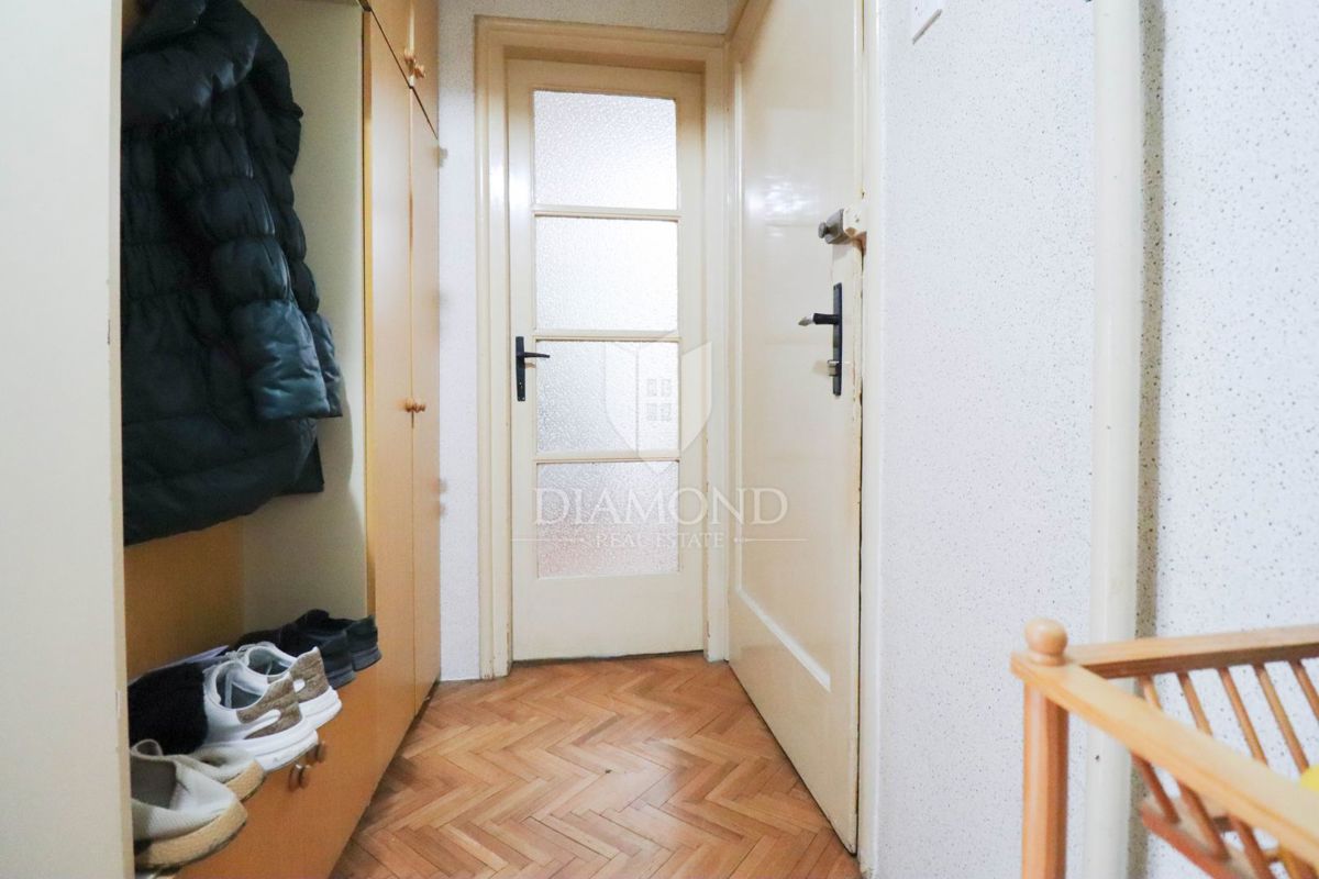 Zagabria, Trešnjevka Nord! Appartamento con tre camere da letto e due garage!