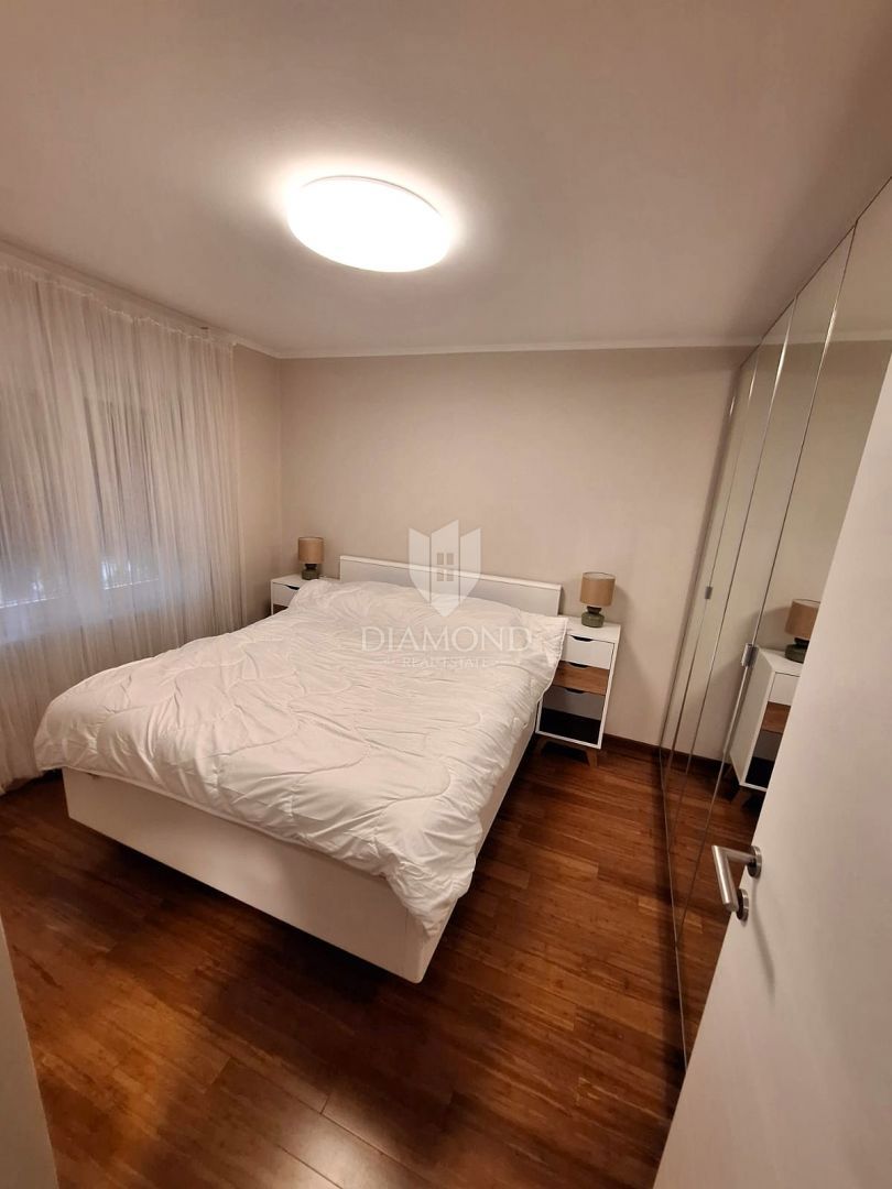 RIJEKA, DONJA VEŽICA- Appartamento con due camere da letto al 1° piano, ottima posizione