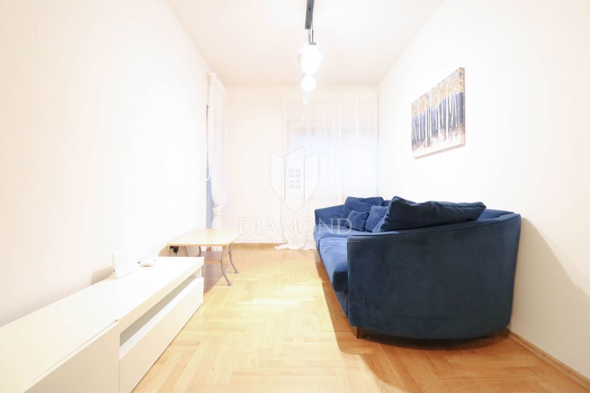 Zagabria, Jarun! Appartamento con tre camere da letto!