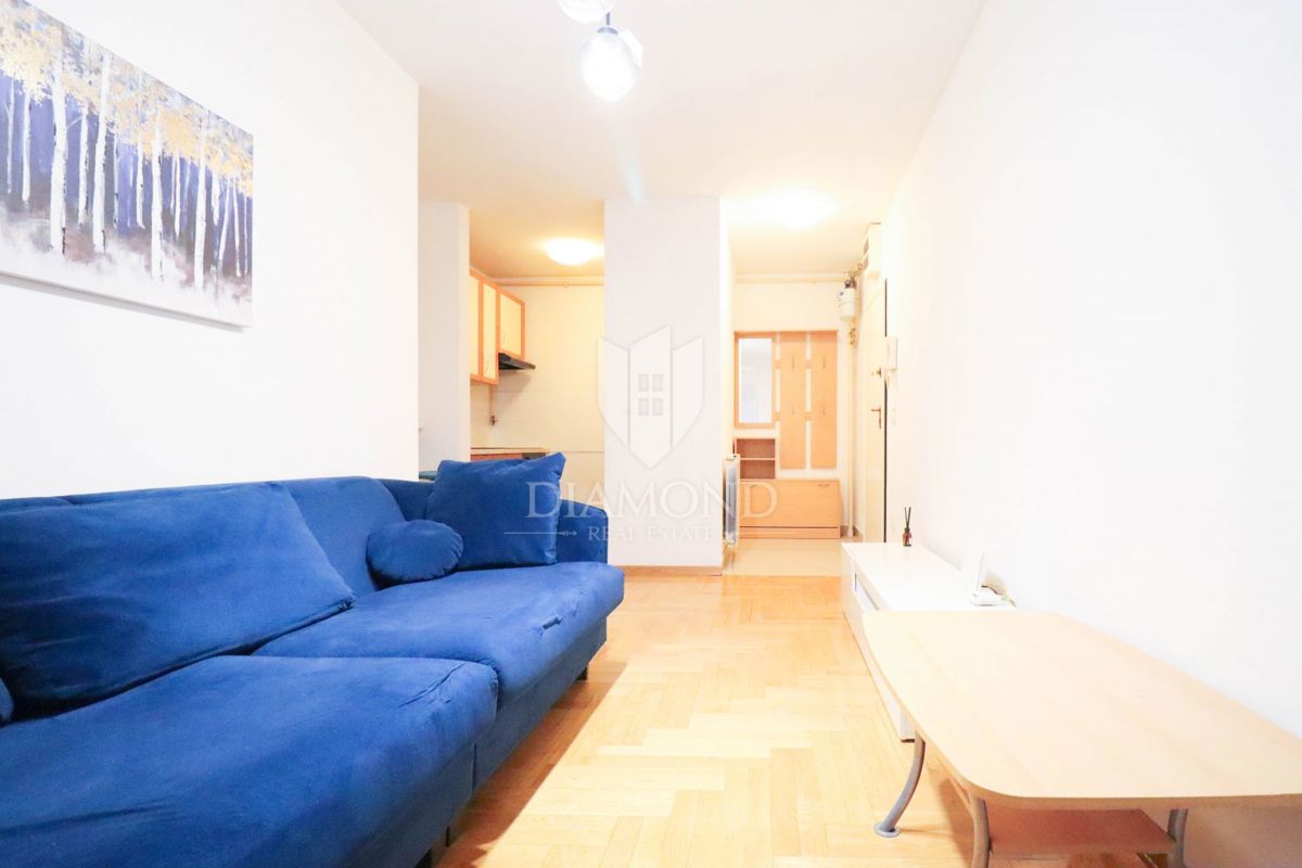 Zagabria, Jarun! Appartamento con tre camere da letto!