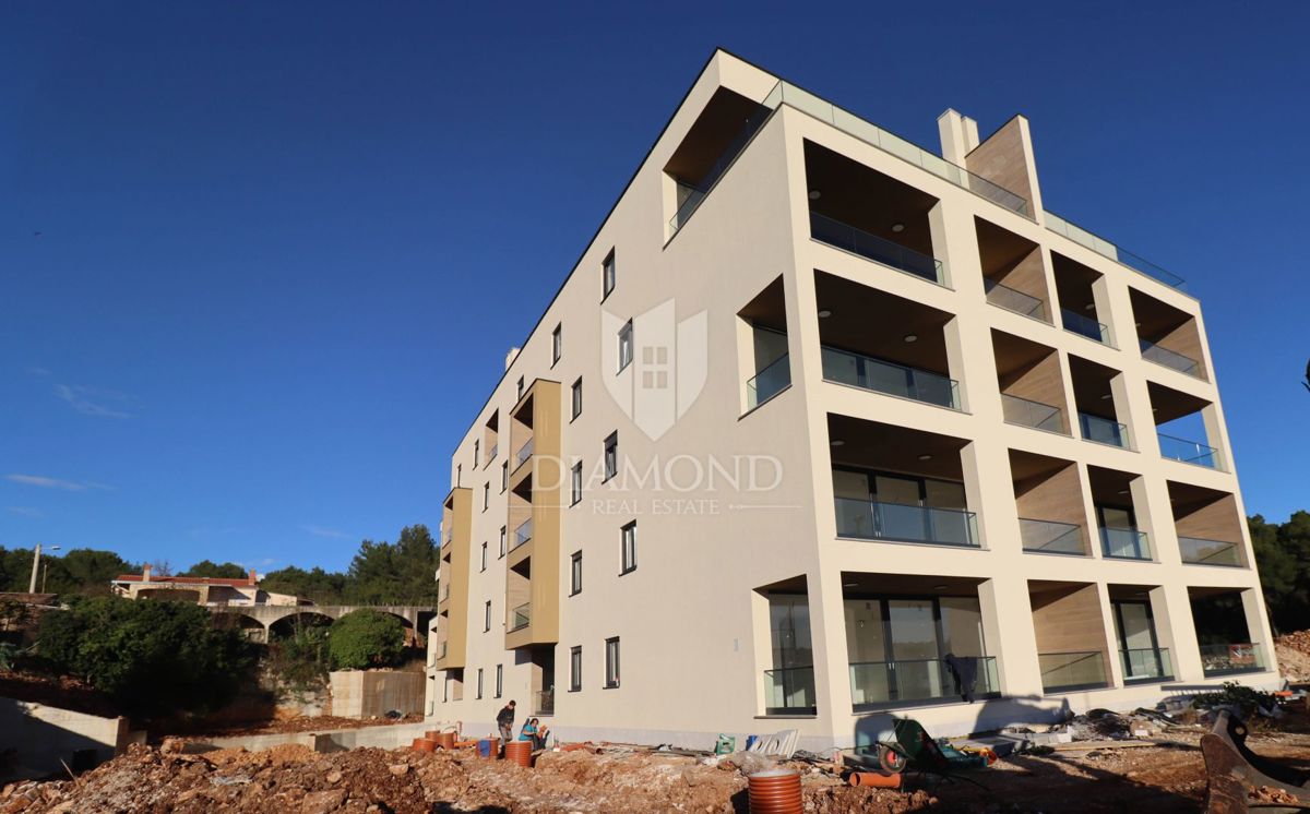 Pola, nuovo edificio vicino alle spiagge e al centro