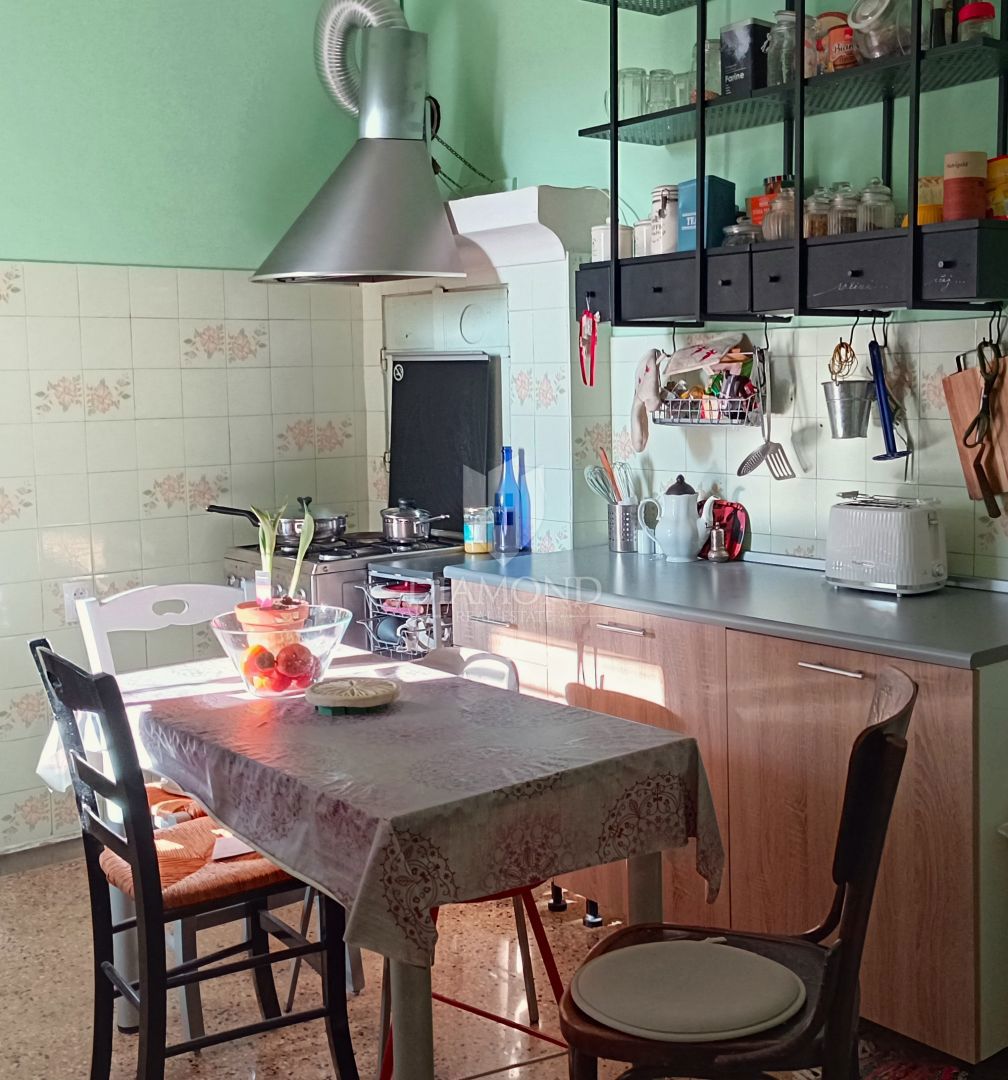 FIUME, BRAJDA – APPARTAMENTO SPAZIOSO NELLA ZONA CENTRALE ALLARGATA