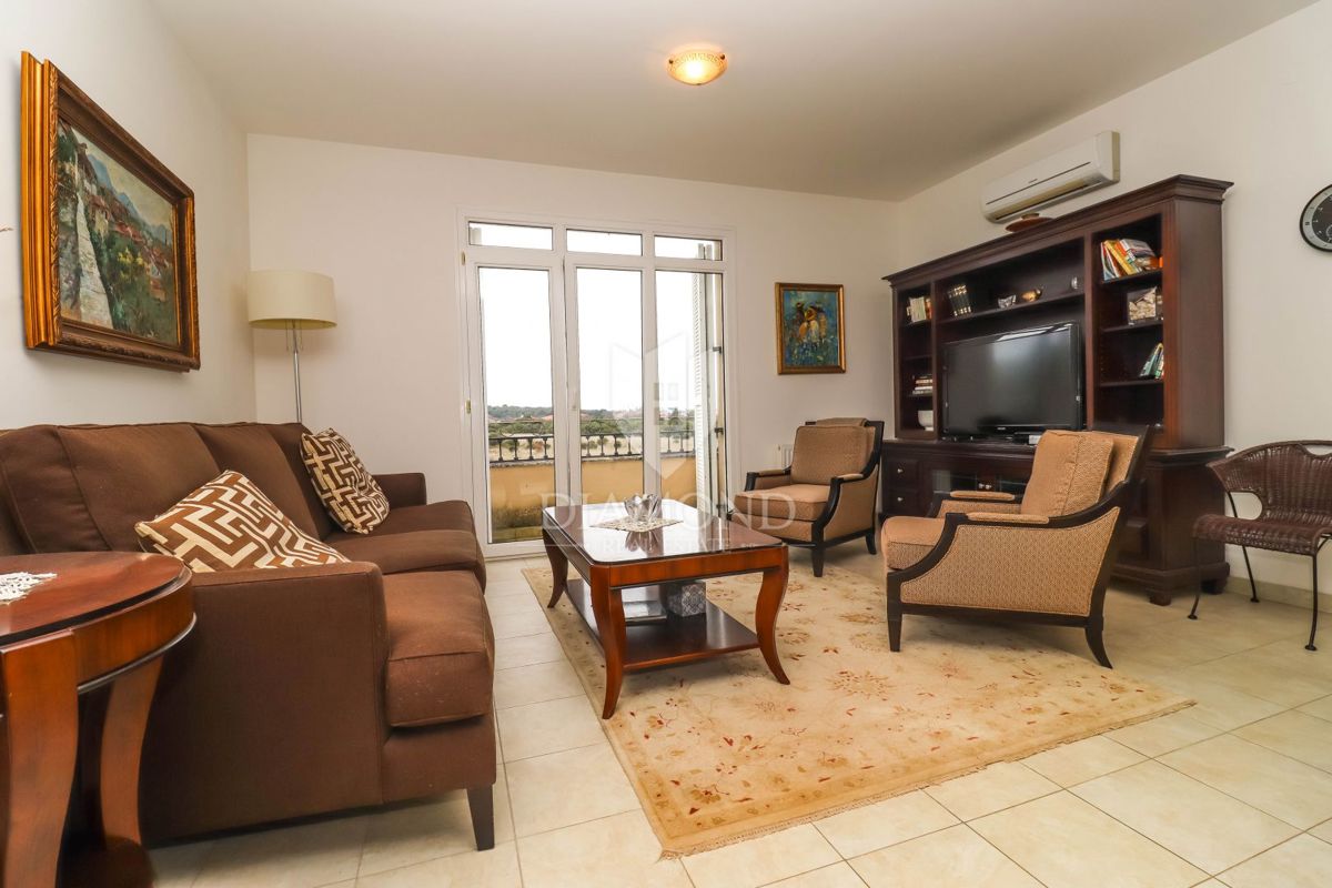 Pola, comfort a Valdebek: 86 m², arredato, 3 balconi