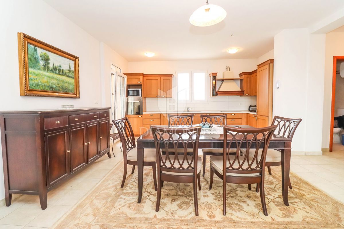 Pola, comfort a Valdebek: 86 m², arredato, 3 balconi