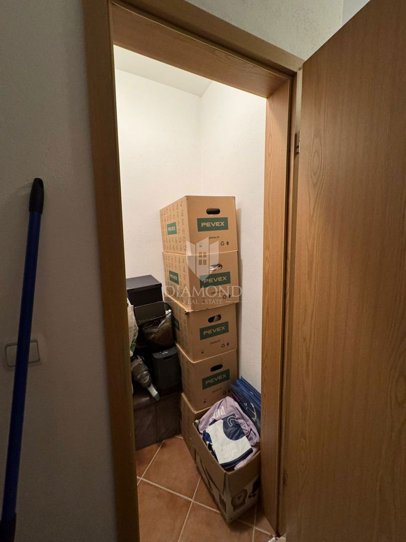 Bellissimo appartamento con balcone vicino a Pola!