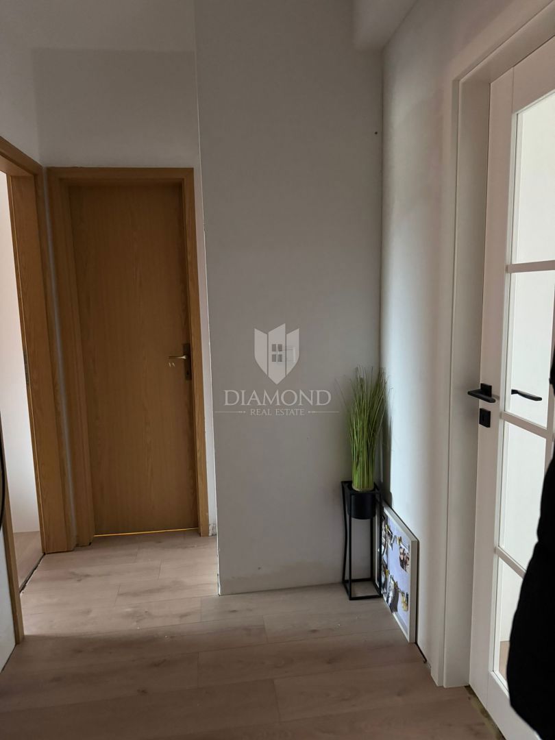 Bellissimo appartamento con balcone vicino a Pola!