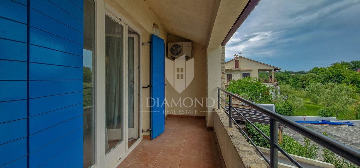 Umago, dintorni, appartamento 72 m2 con tre camere da letto, a 500 m dal mare