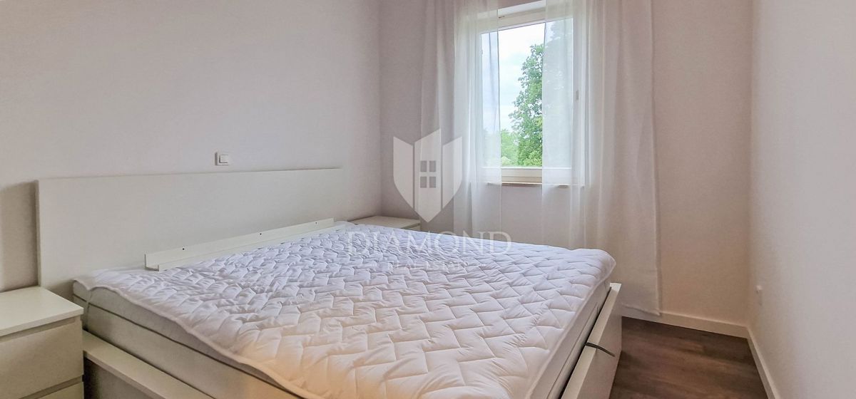 Umago, dintorni, appartamento 72 m2 con tre camere da letto, a 500 m dal mare