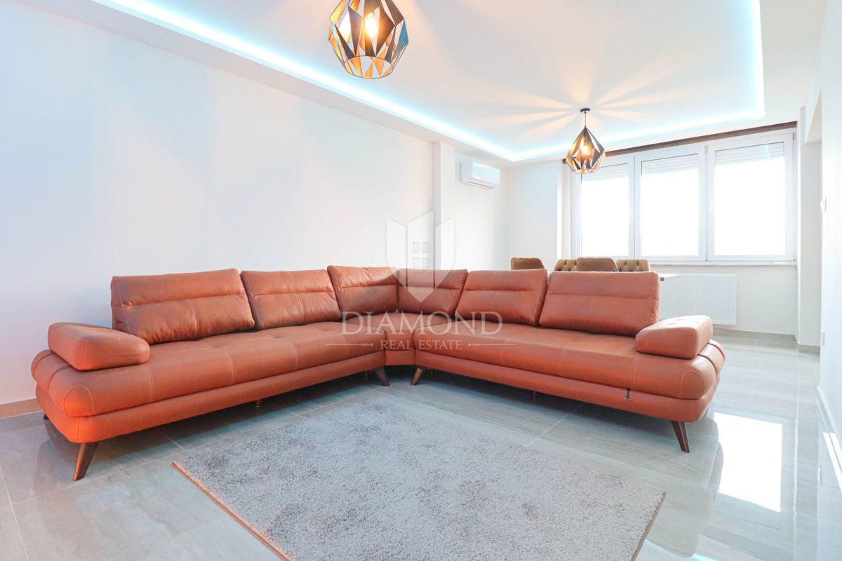 Zagabria, Sesvete! Appartamento con tre camere da letto completamente ristrutturato!