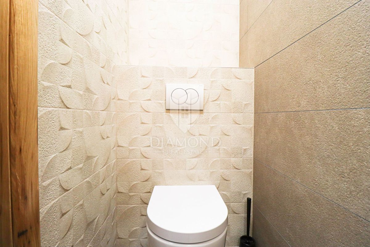 Zagabria, Sesvete! Appartamento con tre camere da letto completamente ristrutturato!