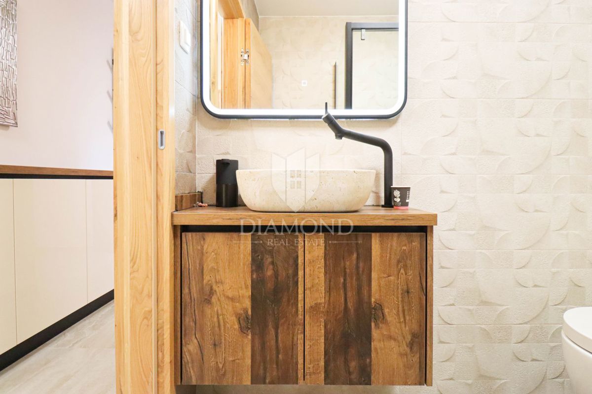 Zagabria, Sesvete! Appartamento con tre camere da letto completamente ristrutturato!