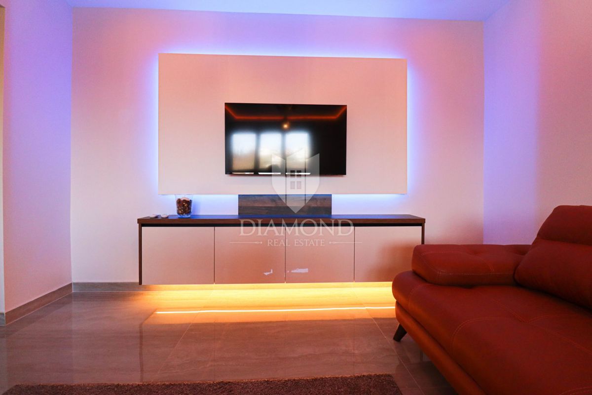 Zagabria, Sesvete! Appartamento con tre camere da letto completamente ristrutturato!